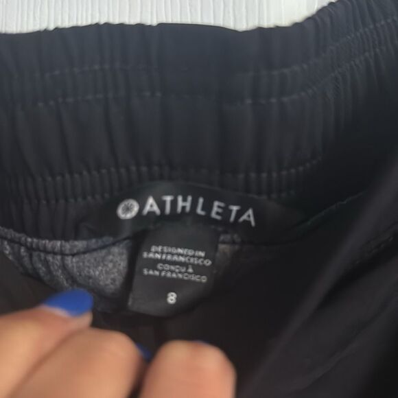 Athleta Dark Camoflauge Drawstring Joggers NWT - Zip Pockets- Size 8 - Picture 4 of 6